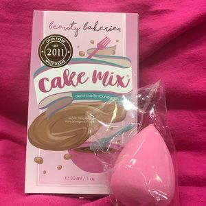 BEAUTY BAKERIE Shade 55 MATTE CAKE MIX foundation